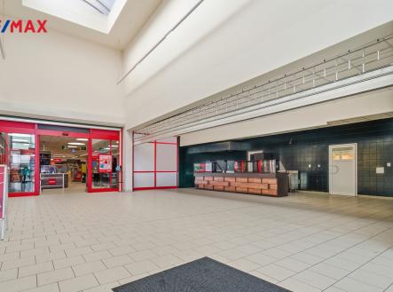 Pronájem obchodní prostor, 181 m²