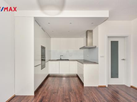 Pronájem bytu, 2+kk, 70 m²