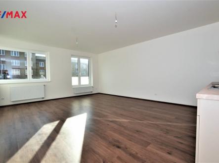 Pronájem bytu, 1+kk, 42 m²