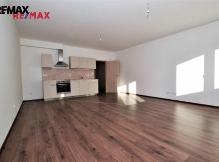 Pronájem bytu, 1+kk, 42 m²