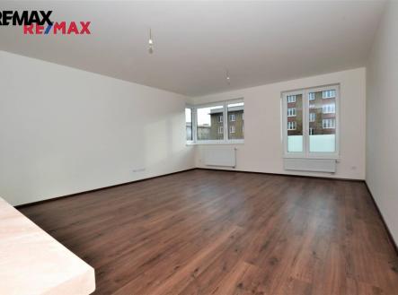 Pronájem bytu, 1+kk, 42 m²