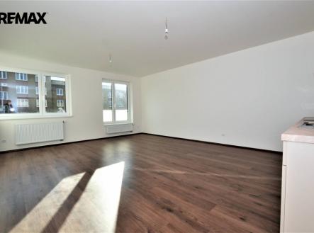 Pronájem bytu, 1+kk, 42 m²