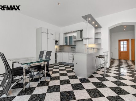 Prodej bytu, 3+kk, 86 m²