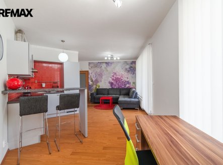 Pronájem bytu, 2+kk, 66 m²