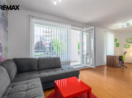 Pronájem bytu, 2+kk, 66 m²