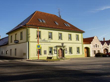 Prodej - komerční objekt, jiný, 1 200 m²
