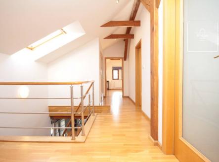 Pronájem bytu, 4+kk, 170 m²