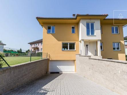 Pronájem - dům/vila, 350 m²