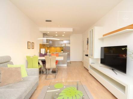 Prodej bytu, 3+kk, 77 m²