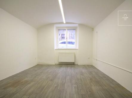 Pronájem obchodní prostor, 117 m²