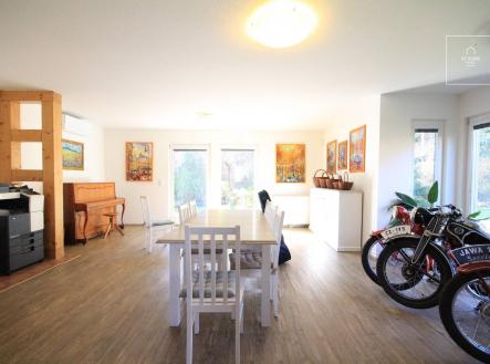 Pronájem domu/vily, 165 m²
