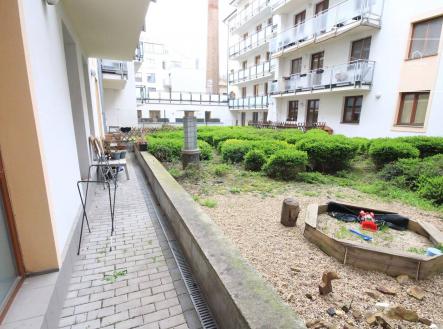 Pronájem bytu, 1+kk, 48 m²