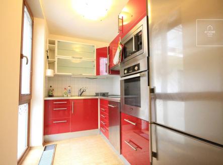 Pronájem bytu, 1+kk, 48 m²