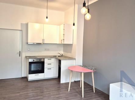 Pronájem bytu, 2+kk, 42 m²