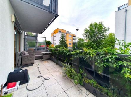 Pronájem bytu, 2+kk, 64 m²