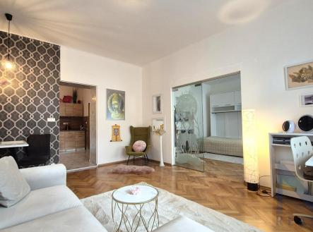 Pronájem bytu, 2+1, 57,8 m²