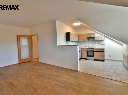 Pronájem bytu, 3+1, 70 m²