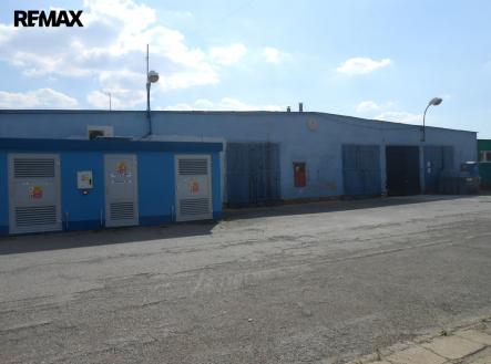 Pronájem výrobní prostor, 2 100 m²