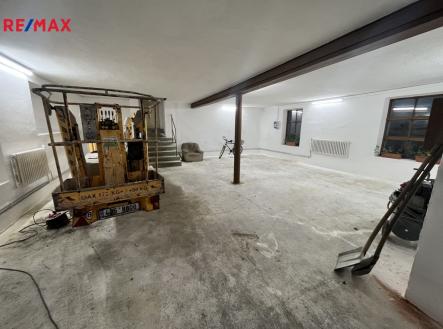 Pronájem výrobní prostor, 250 m²