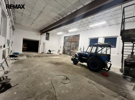 Pronájem výrobní prostory, 250 m²