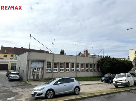 Pronájem obchodní prostor, 267 m²