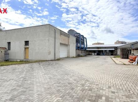 Pronájem - skladovací prostor, 550 m²