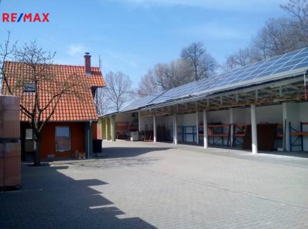 Pronájem skladovací prostor, 1 200 m²