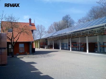Pronájem skladu, 1 200 m²