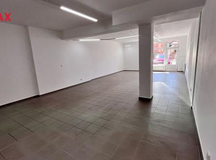 Pronájem - obchodní prostor, 85 m²