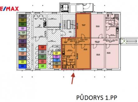 Pronájem - obchodní prostor, 1 456 m²