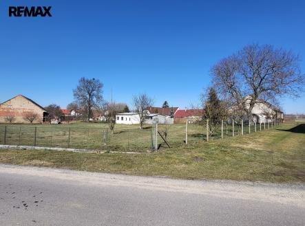 Prodej pozemku pro bydlení, 2 100 m²