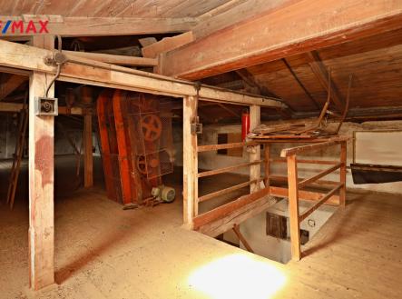 Prodej skladovací prostor, 600 m²