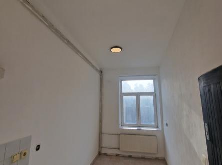 Pronájem - obchodní prostor, 153 m²