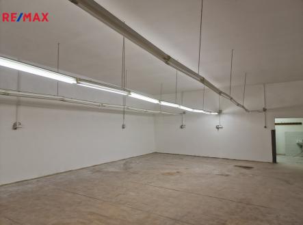 Pronájem obchodní prostor, 153 m²