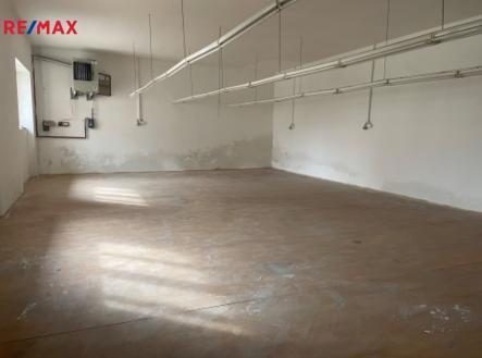 Pronájem obchodní prostor, 153 m²