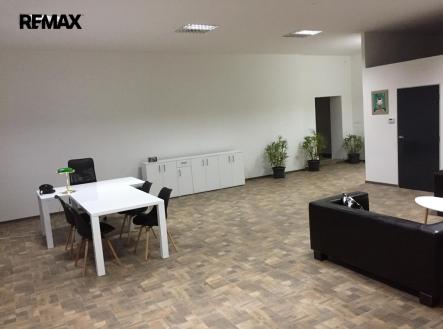 Prodej výrobní prostor, 1 924 m²