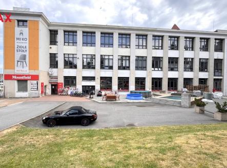 Pronájem - obchodní prostor, 51 m²