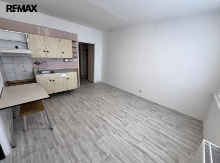 Pronájem bytu, 2+kk, 42 m²