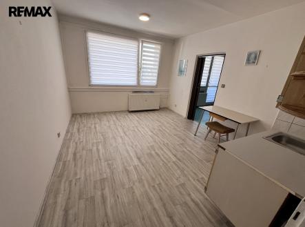 Pronájem bytu, 2+kk, 42 m²