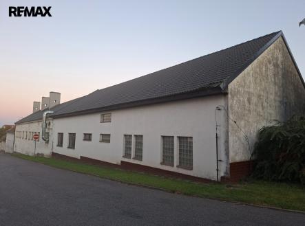 Prodej výrobní prostor, 4 653 m²