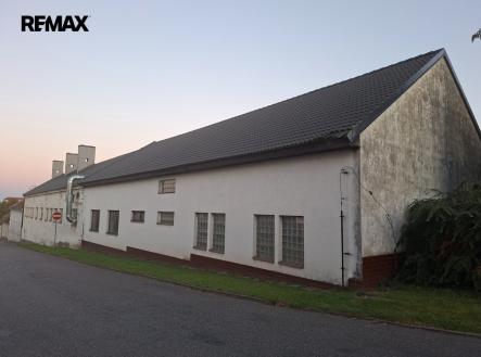 Prodej výrobní prostor, 4 653 m²