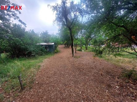 Prodej pozemku pro bydlení, 1 872 m²