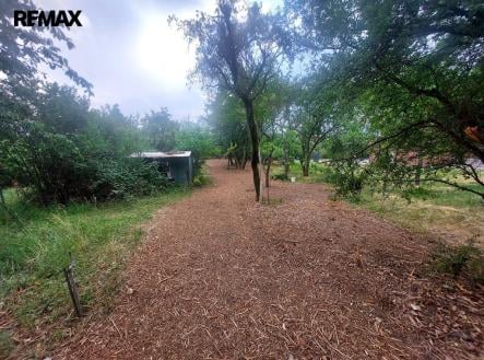 Prodej pozemku pro bydlení, 1 872 m²