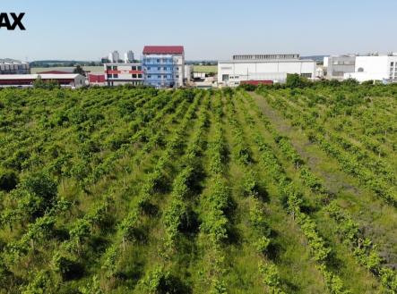 Prodej pozemku pro komerční výstavbu, 2 465 m²