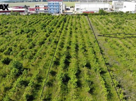 Prodej pozemku pro komerční výstavbu, 2 465 m²