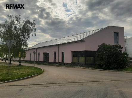 Pronájem obchodní prostory, 444 m²