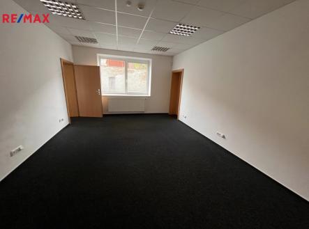 Pronájem kanceláře, 42 m²