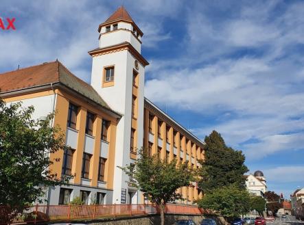 Pronájem obchodní prostor, 84 m²