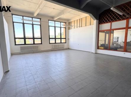 Pronájem obchodní prostory, 84 m²