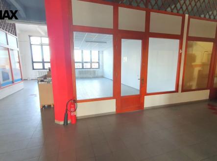 Pronájem obchodní prostory, 41 m²